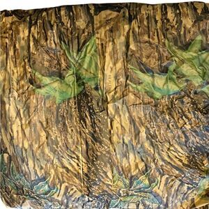 Real tree men’s size large rain jacket camo perfect condition